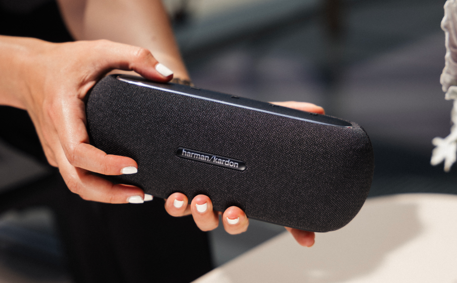 全商品オープニング価格！ Kardon Harman Luna with speaker Bluetooth portable Elegant | スピーカー・ウーファー